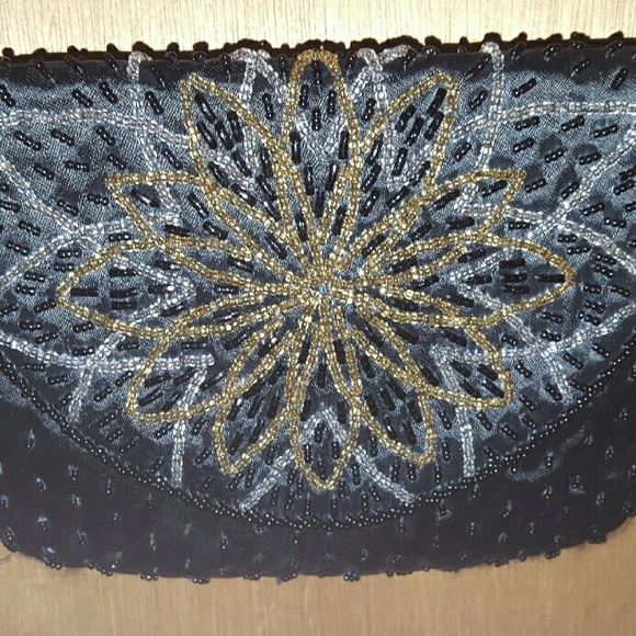 Regal LTD Vintage Burst Beaded Crossbody Bag