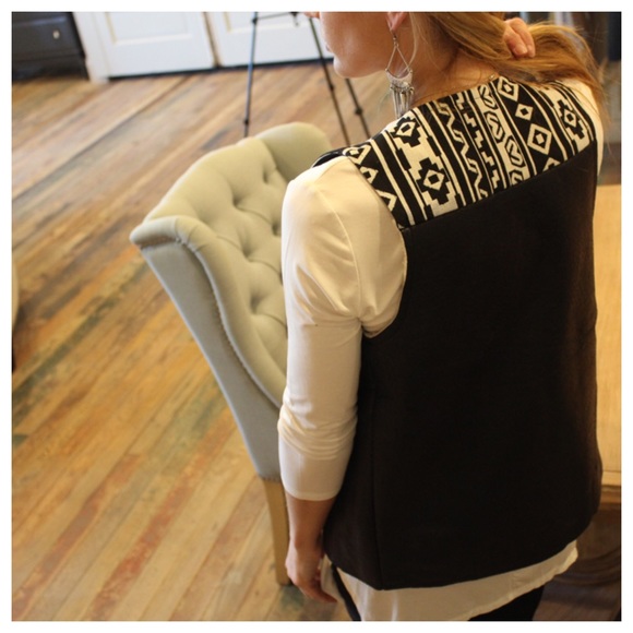Aztec black vegan leather Sherpa lined vest - Picture 2 of 4