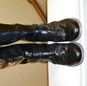 Black Carlos Santana leather boots