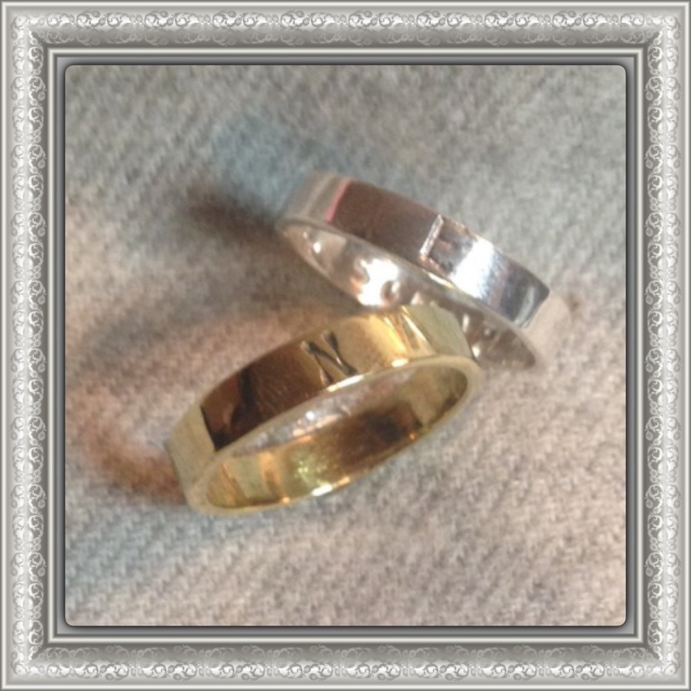 New SunaharA Letter Midi Ring - (All size 3)