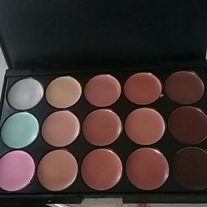 Makeup contouring pallet