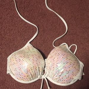 NWOT Victoria Secret push-up bikini top