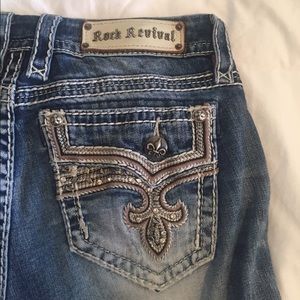 Rock revival Elean Capri