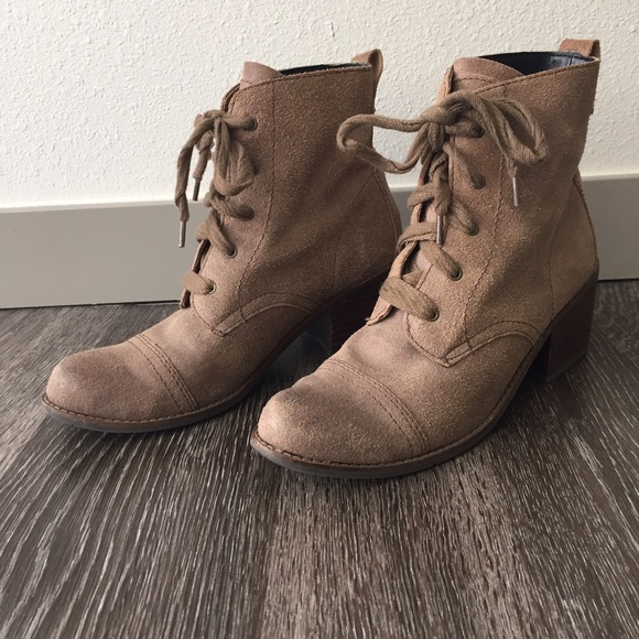 SOLD! Elea Boots - Picture 2 of 4