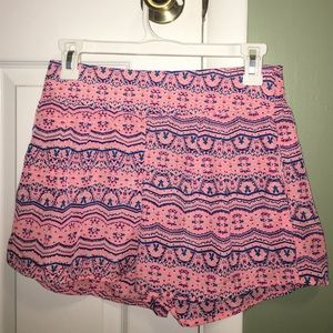 High-waisted flowy shorts