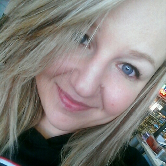 Meet your Posher, Felicity - Picture 1 of 1