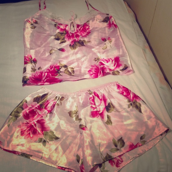 Pink Satin Pajama Set🌹