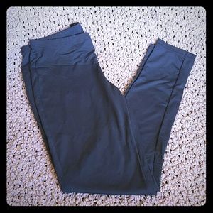 Dark gray leggings, nice and thick. PRICE FIRM.