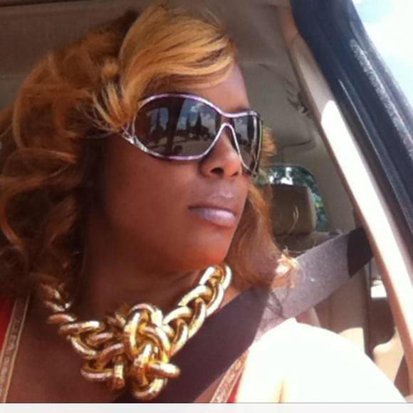 Meet your Posher, Alexis