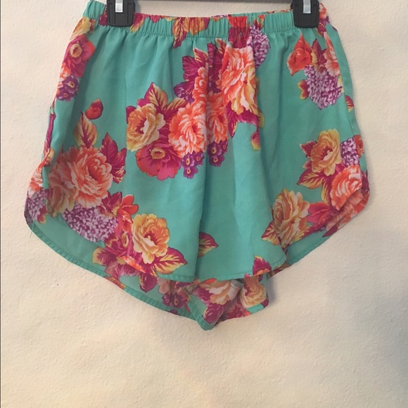 Forever 21 Pants - Chiffon floral shorts