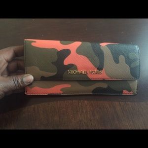 SOLD SOLDMICHAEL KORS CAMO WALLET SOLD SOLD
