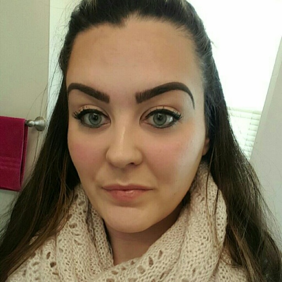 Meet your Posher, Vanessa