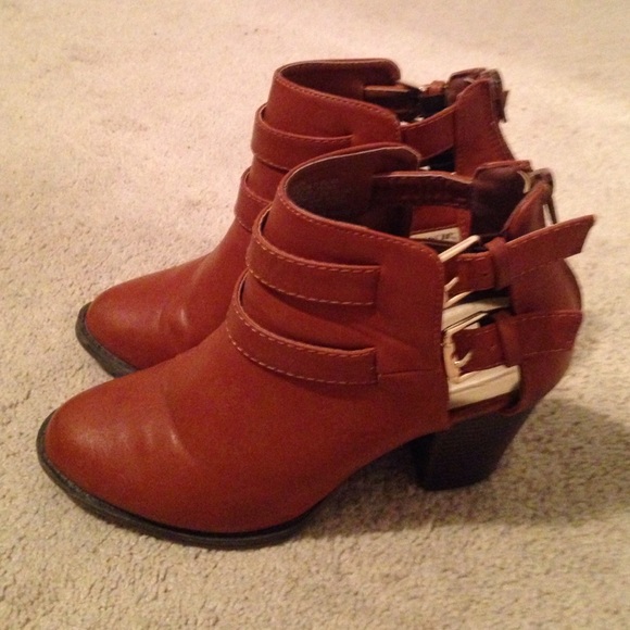 JustFab Booties - Picture 2 of 3