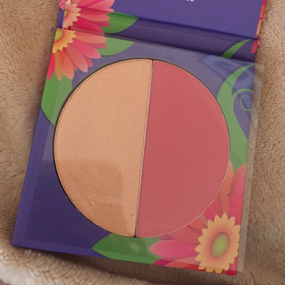 BH Cosmetics Flora Blush Duo