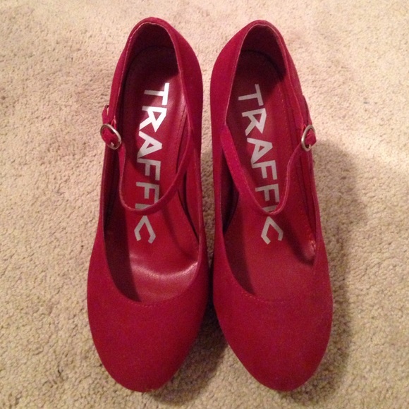 Red Pumps - Picture 2 of 3