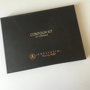 Anastasia Light To Medium Contour Kit