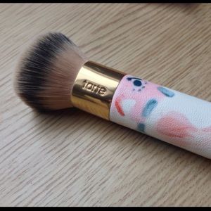 Tarte powder brush