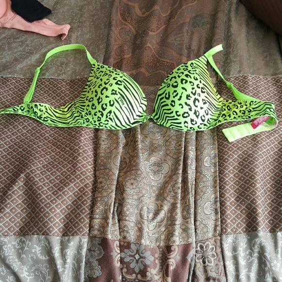 36c Victoria Secret push up bra