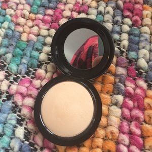 MAC Mineralize Skin Finish