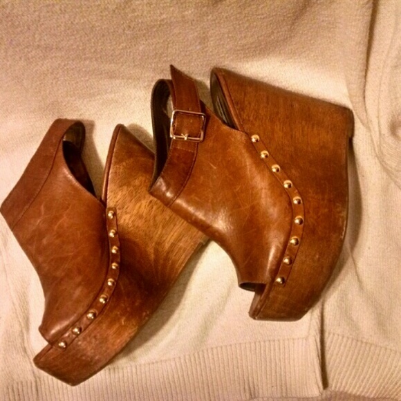 Warrick Wedges