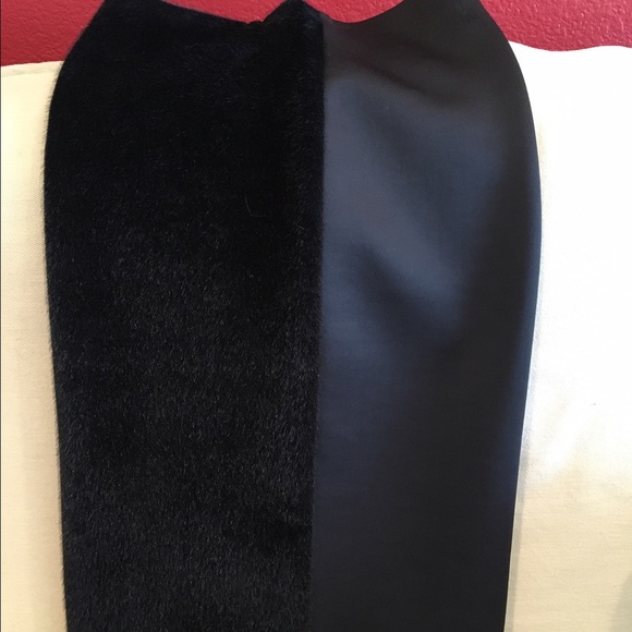 Clover Canyon faux-fur pencil skirt.