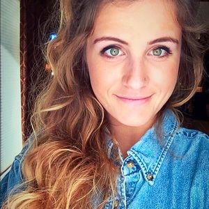 Meet your Posher, Avery