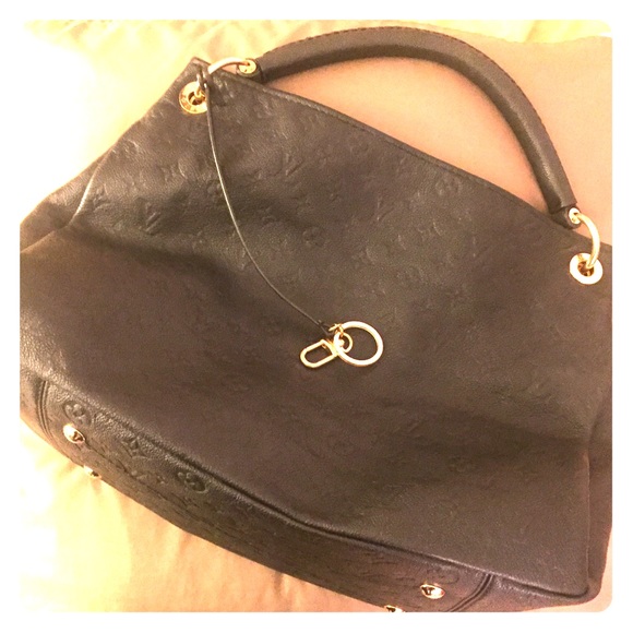 Louis Vuitton Handbags - Hold for trade for @kelcibo