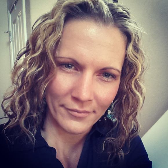 Meet your Posher, Letishia - Picture 1 of 1