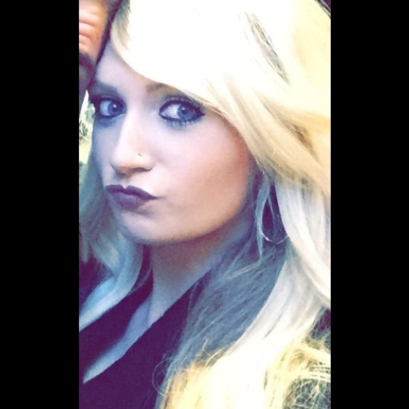 Meet your Posher, Renee
