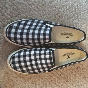 New American Eagle shoes