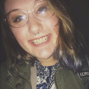 Meet your Posher, Isabelle