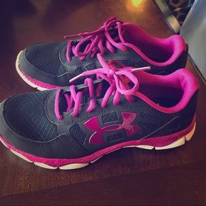 Under armour tennis shoes