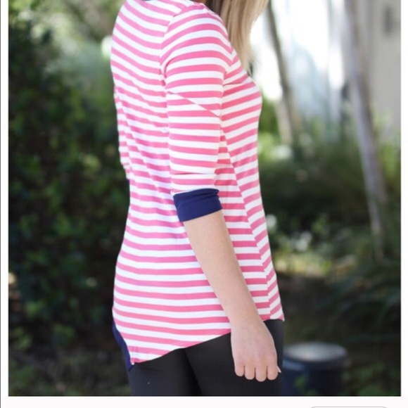 Side button top ONE HOUR SALE - Picture 3 of 4