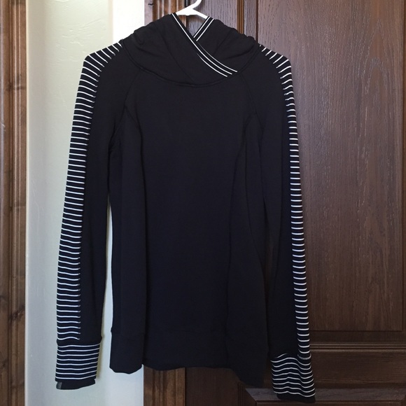 Lululemon think fast hoodie sold!
