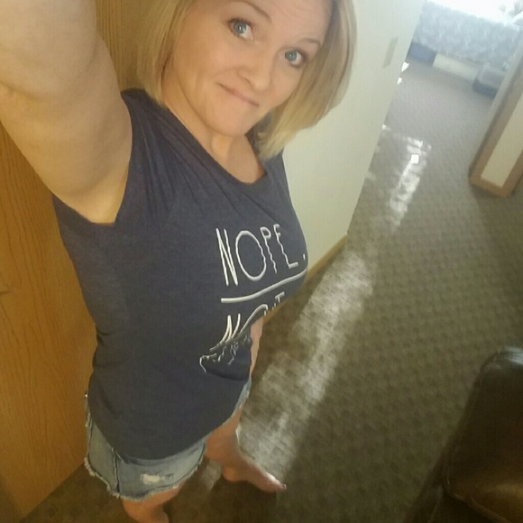 Meet your Posher, Cheree - Picture 2 of 2