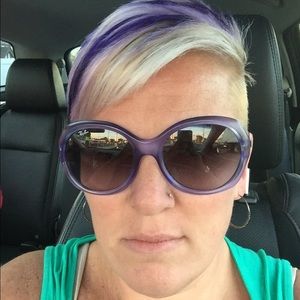 Meet your Posher, Bernadette