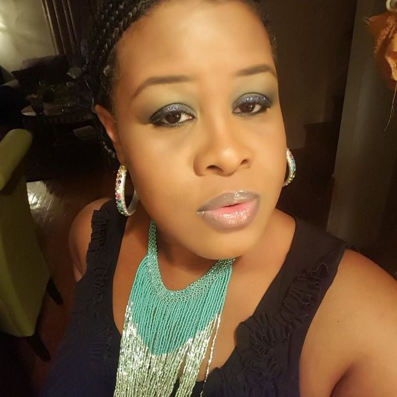 Meet your Posher, Shantea