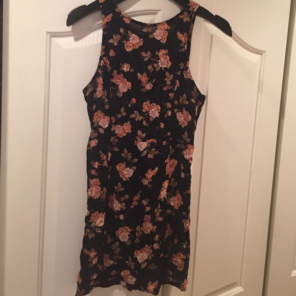 Brandy Melville floral dress