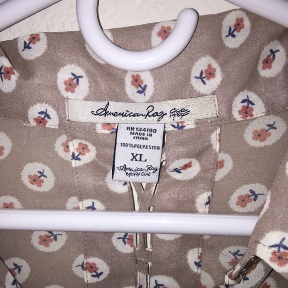 American Rag blouse - Picture 3 of 3