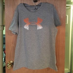 Under Armor tee