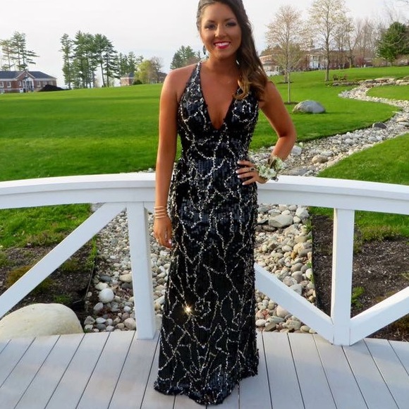 Authentic ShailK Sequin Gown🌹 - Picture 2 of 4