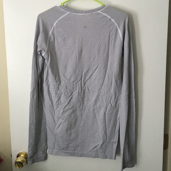 Lululemon run swiftly long sleeve - Picture 2 of 3
