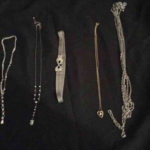 5 beautiful necklaces- all in one!