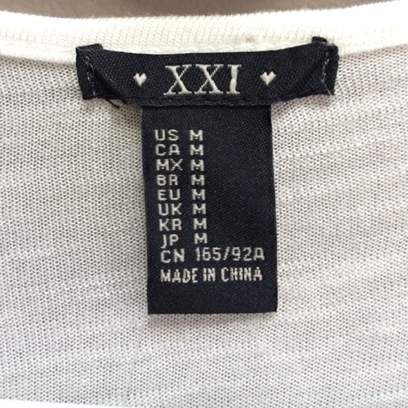 White Patterned Top - Picture 3 of 3