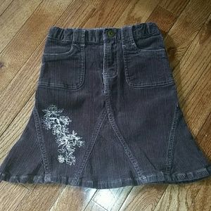 (4kids) Two skirts. Size 5.