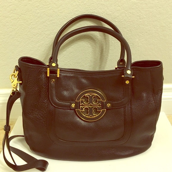 Tory Burch Handbags - Tory burch shoulder bag, color black