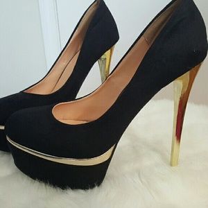 Black/ Gold Charlotte Russe Size 9 Heels
