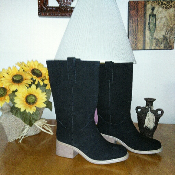 Suede chunk heel Boots