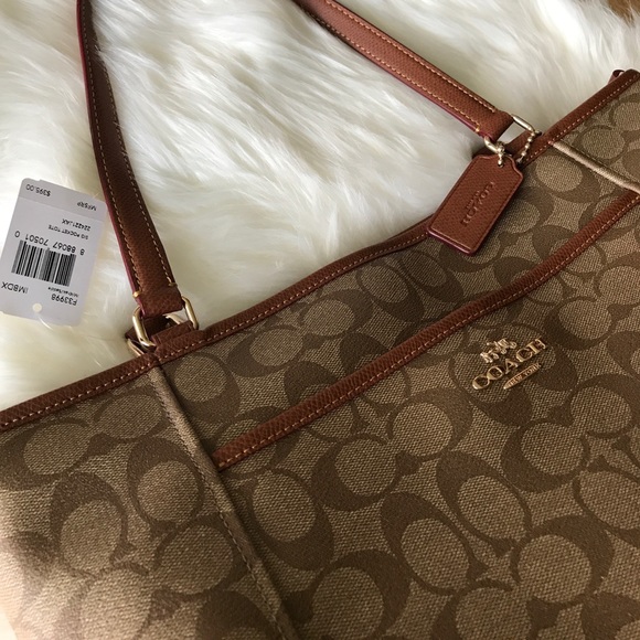 NEW: Authentic Coach Bag - Picture 2 of 4