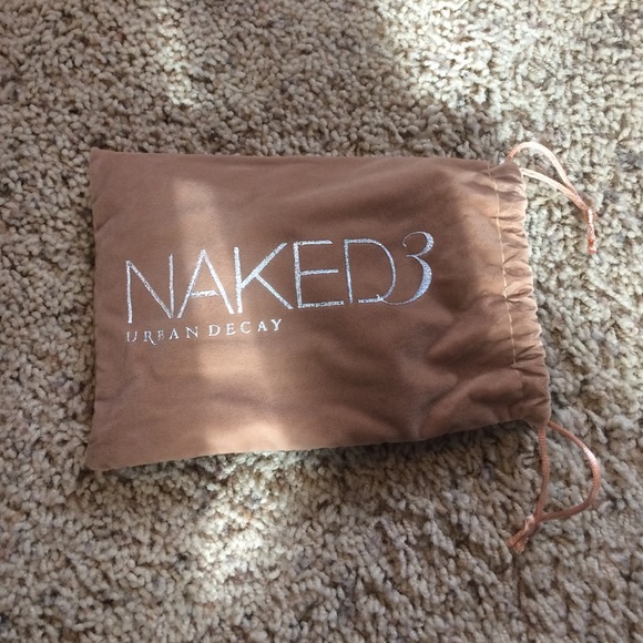 Naked 3 makeup brushes